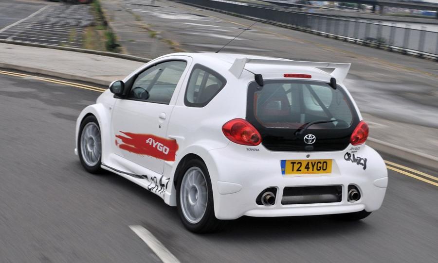  Toyota Aygo Crazy 2008 года  (фото 7 из 16)